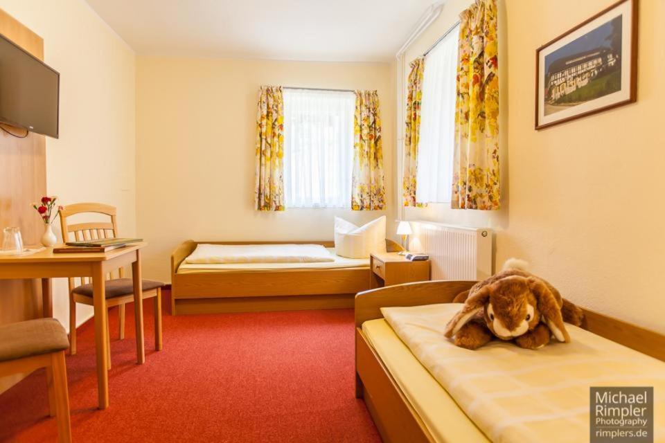 Wanderhotel Sonnebergbaude Waltersdorf  Ngoại thất bức ảnh